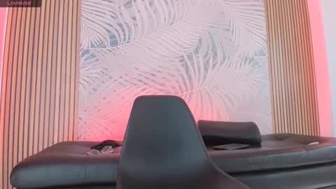 Laura online show from 02/13/25, 03:03