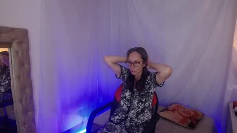 Laura Sofia online show from 04/09/26, 10:20