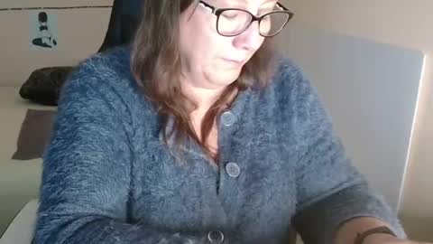 Snapshot of laureanne50 chatting on 12/07/24, 12:45 laureanne online show from 12/07/24, 12:45