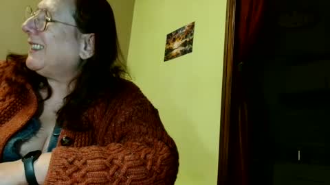 Snapshot of laureanne50 chatting on 01/15/25, 09:20 laureanne online show from 01/15/25, 09:20