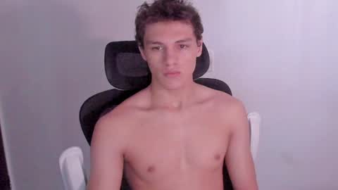 Laureent online show from 04/04/26, 01:52