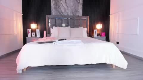 Lauren Weels online show from 04/18/26, 07:58