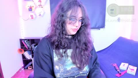  Im Lauren  independent model   online show from 12/29/24, 08:22