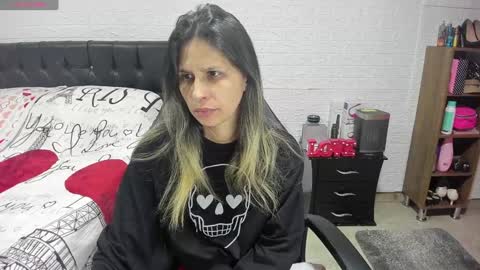 Snapshot of lauren_ashlee chatting on 01/03/25, 02:19 Lauren Independent model online show from 01/03/25, 02:19