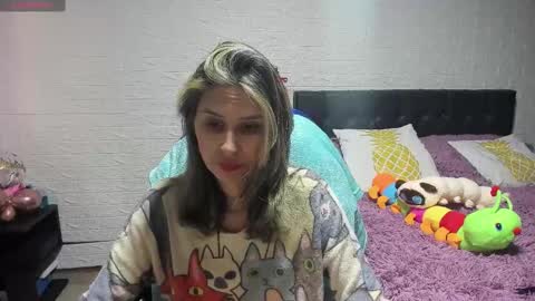 Snapshot of lauren_ashlee chatting on 02/25/25, 02:33 Lauren Independent model online show from 02/25/25, 02:33