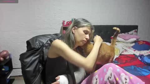 Snapshot of lauren_ashlee chatting on 03/05/25, 03:29 Lauren Independent model online show from 03/05/25, 03:29