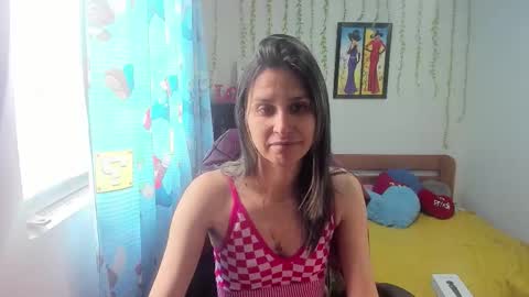 Snapshot of lauren_ashlee chatting on 10/11/25, 03:32 Lauren Independent model online show from 10/11/25, 03:32