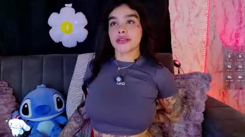 Snapshot of lauren_camila1 chatting on 07/07/26, 01:41 Lau online show from 07/07/26, 01:41