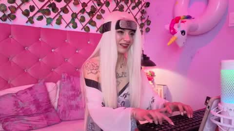 Lauren evans9 online show from 04/10/26, 04:06