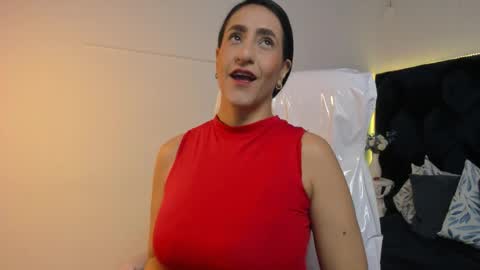 Lauren online show from 02/15/26, 05:09