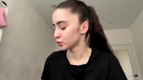 Snapshot of laurenadupuy chatting on 06/29/26, 02:28 laurenadupuy online show from 06/29/26, 02:28