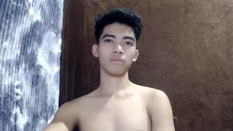 Snapshot of laurence_cuttieguyhere chatting on 05/05/26, 12:29 laurence_cuttieguyhere online show from 05/05/26, 12:29