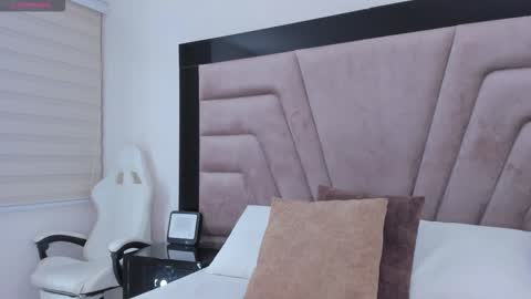 laurenclark1 online show from 03/03/26, 04:07