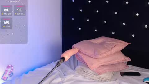 Lauren Gill online show from 04/15/26, 09:04