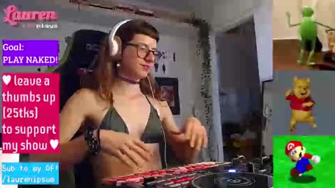 Snapshot of laurenipsumsit chatting on 12/20/24, 05:51 Lauren   online show from 12/20/24, 05:51