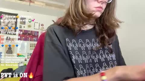 Snapshot of laurenipsumsit chatting on 10/08/25, 03:09 Lauren   online show from 10/08/25, 03:09