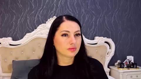 Laura online show from 11/05/25, 07:52