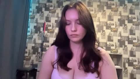 Snapshot of laurenjungling chatting on 09/19/25, 04:07 Hannah online show from 09/19/25, 04:07