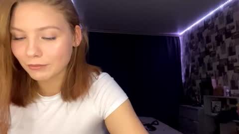 Snapshot of laurenjungling chatting on 10/22/25, 04:51 Hannah online show from 10/22/25, 04:51