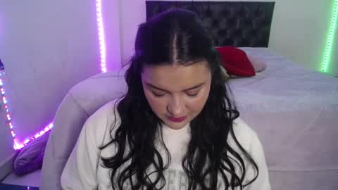 laurenkenner28_ online show from 05/04/26, 06:48
