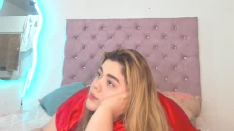 laurenlaine online show from 10/15/25, 04:18