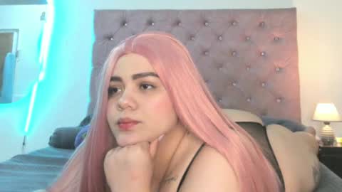 Snapshot of laurenlaine99 chatting on 06/27/26, 01:21 laurenlaine online show from 06/27/26, 01:21