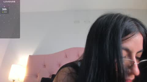 laurenn_smitth online show from 12/11/24, 03:37