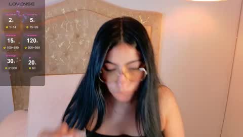 laurenn_smitth online show from 11/12/25, 12:49