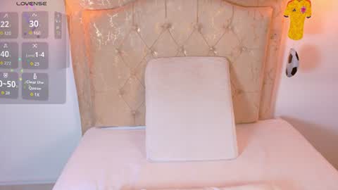 laurenn_smitth online show from 07/07/26, 12:42