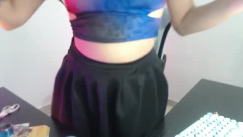 Lauren online show from 11/14/25, 08:40