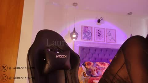 Lauren Saenz online show from 01/10/26, 12:07