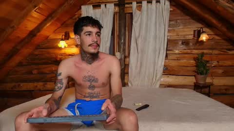 Lauren and Cristopher online show from 02/01/26, 04:00