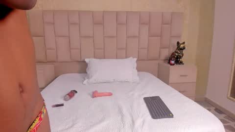 Lauren  online show from 09/16/25, 03:46