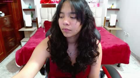 laurent online show from 02/18/25, 03:31