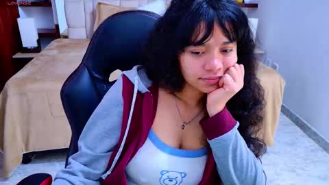 laurent online show from 10/15/25, 04:01