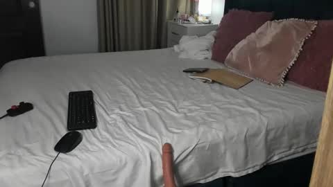 daniela angel     online show from 03/29/26, 12:10