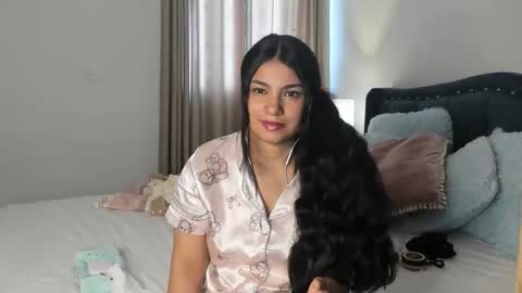 daniela angel     online show from 04/23/26, 12:29