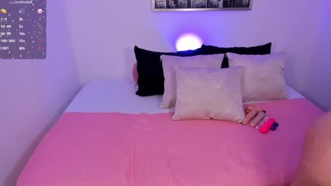 Lauren  online show from 01/29/25, 03:54