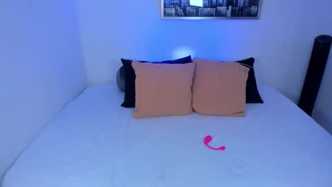 Lauren  online show from 11/13/25, 10:52