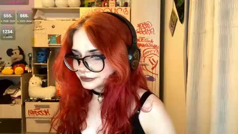 Snapshot of laurettecipro chatting on 06/14/26, 02:24 Eva online show from 06/14/26, 02:24