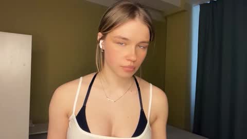 Bella online show from 03/14/26, 01:16