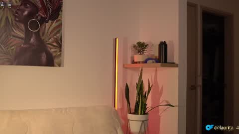 Snapshot of laurita_4 chatting on 06/11/26, 01:20 laurita_4 online show from 06/11/26, 01:20
