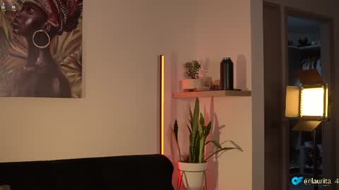 Snapshot of laurita_4 chatting on 07/08/26, 01:26 laurita_4 online show from 07/08/26, 01:26