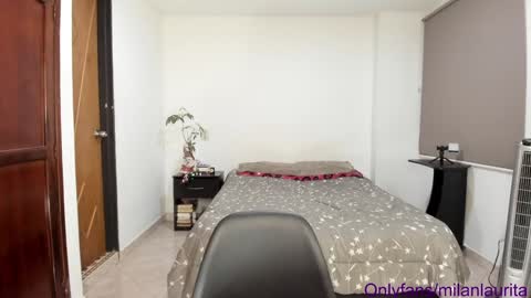 Snapshot of lauritamilan1 chatting on 12/29/24, 03:54 laura online show from 12/29/24, 03:54