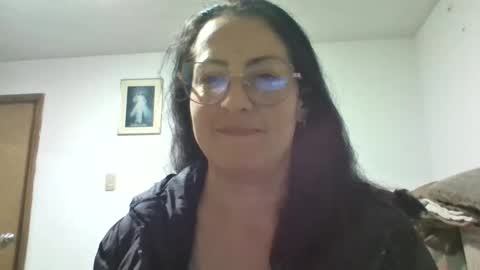Snapshot of lauryn_jones chatting on 04/28/26, 03:22 Laury online show from 04/28/26, 03:22