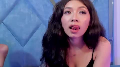 Laury and Narem online show from 11/20/25, 07:41