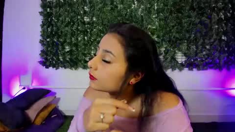 Snapshot of laurynjeffers chatting on 04/25/26, 09:12 LaurynJeffers online show from 04/25/26, 09:12