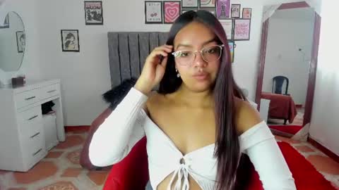 lauu7 online show from 07/15/26, 03:50