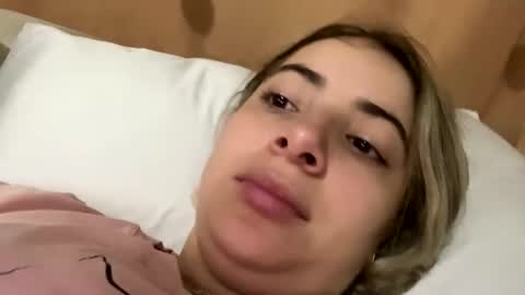 Snapshot of lauu_g chatting on 12/22/24, 11:20 Lauu G online show from 12/22/24, 11:20