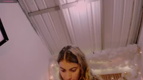 Snapshot of lauu_g chatting on 12/31/24, 03:55 Lauu G online show from 12/31/24, 03:55